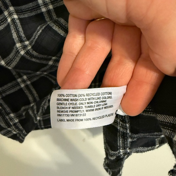 2/$15 Universal Thread - Black White Plaid Flannel Button Down Shirt XL - Picture 8 of 9